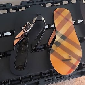 Burberry Lancaster nova flip flop no box